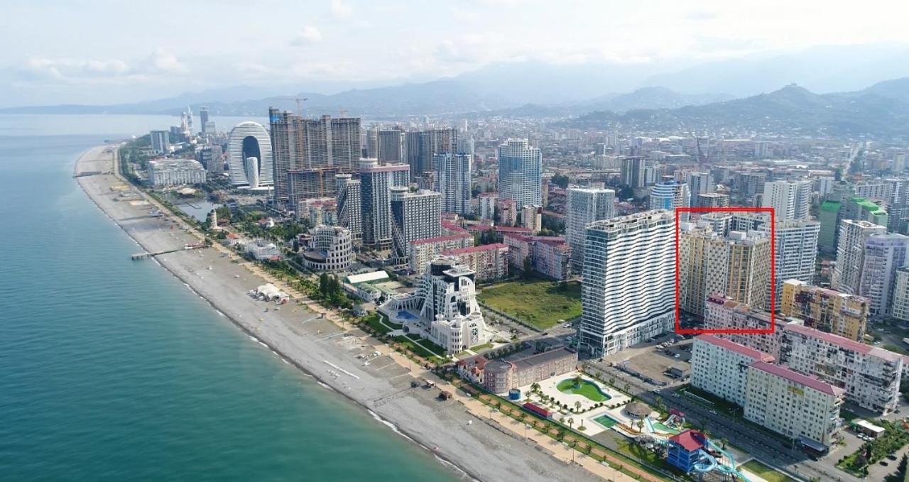 Apartamento Rezal Plaza Batumi Exterior foto