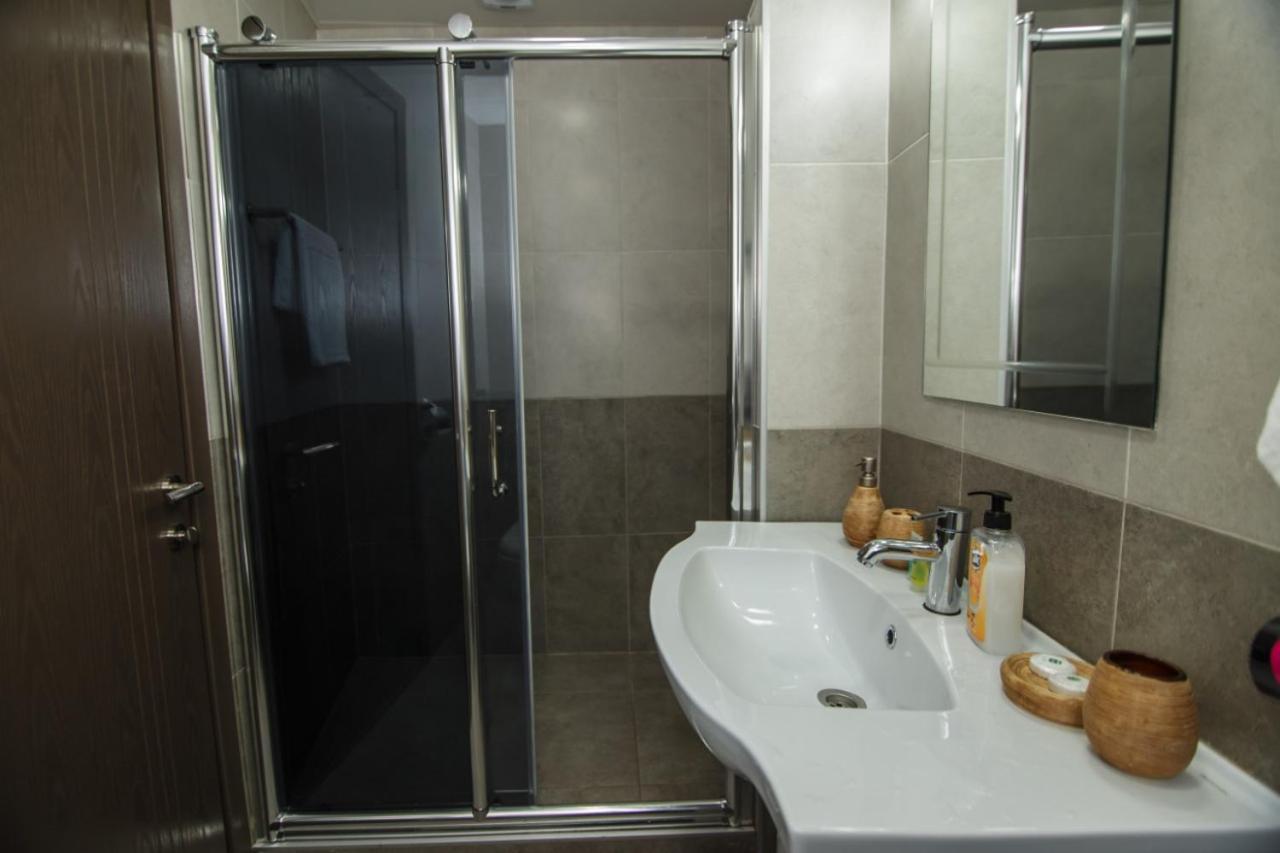 Apartamento Rezal Plaza Batumi Exterior foto