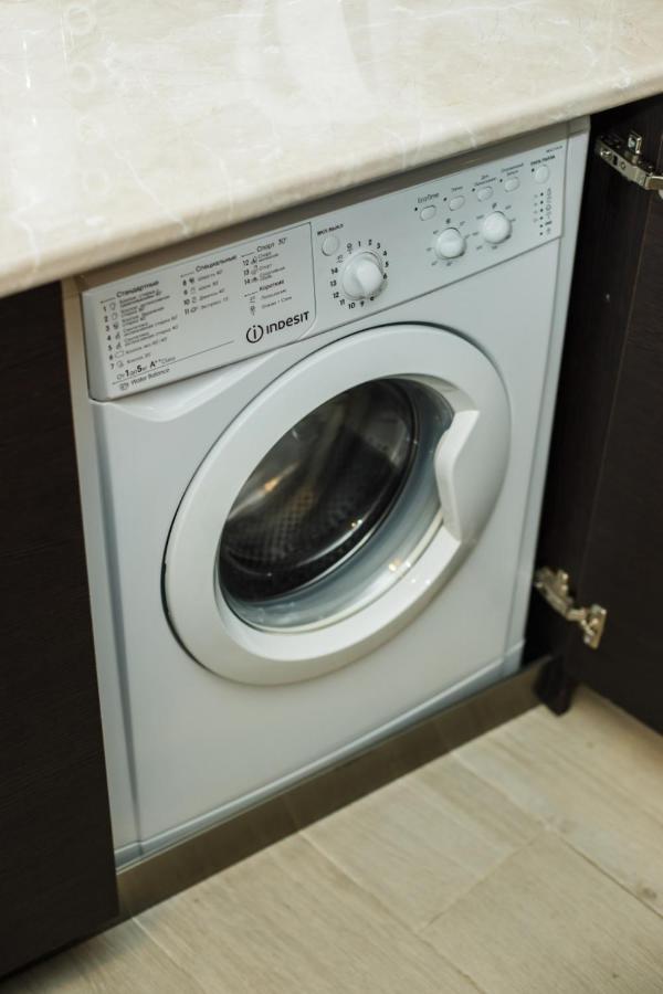 Apartamento Rezal Plaza Batumi Exterior foto